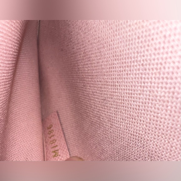 SOLD 🎉Louis Vuitton Felicie Pochette - Picture 3 of 11